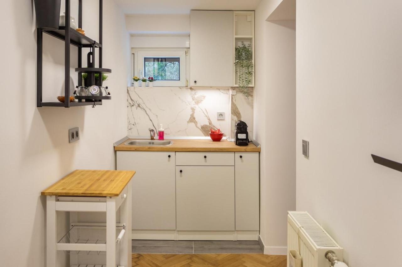萨格勒布Modern Studio Near British Square公寓 外观 照片